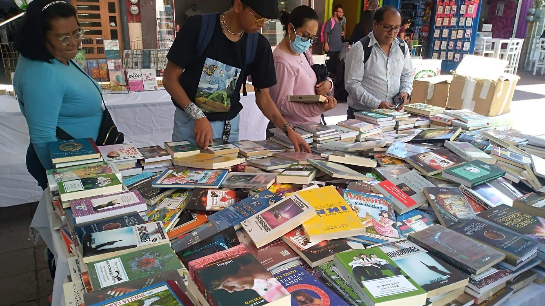 FERIA DEL LIBRO UNO